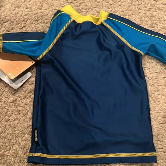 Disney Store Star Wars Grogu "The Child" Rash Guard size 2T NWT - Picture 8 of 8